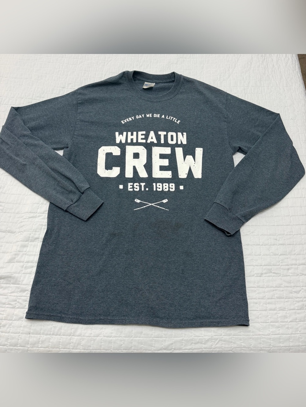 Gildan Wheaton Crew Palmer Long Sleeve T-Shirt Gray Size M